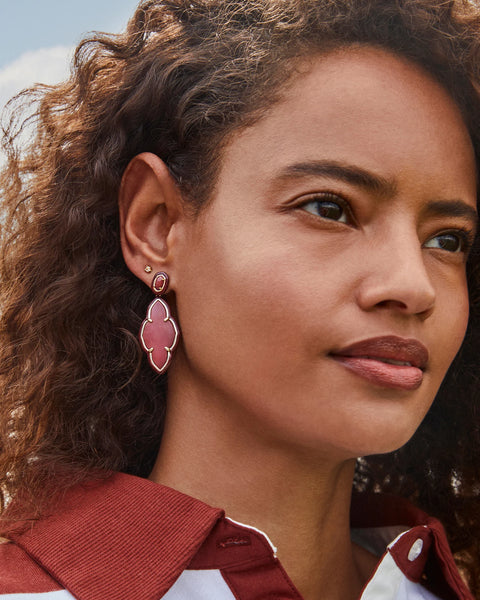 Kendra Scott Abbie Gold Enamel Frame Statement Earrings in Maroon