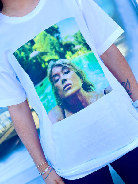 Martha Selfie T-Shirt