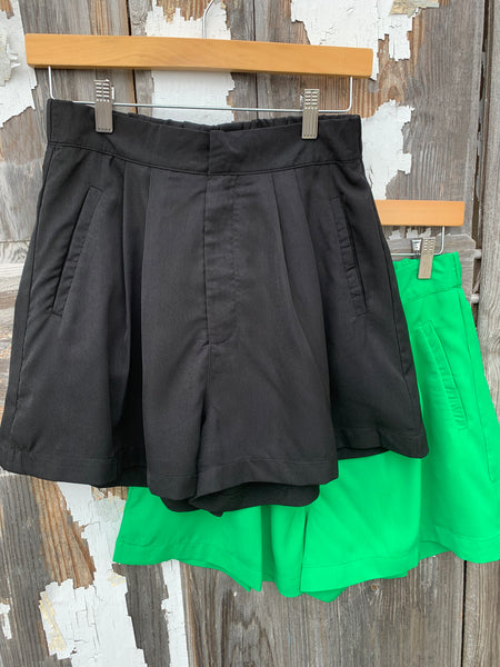 Boris Shorts - 2 Colors